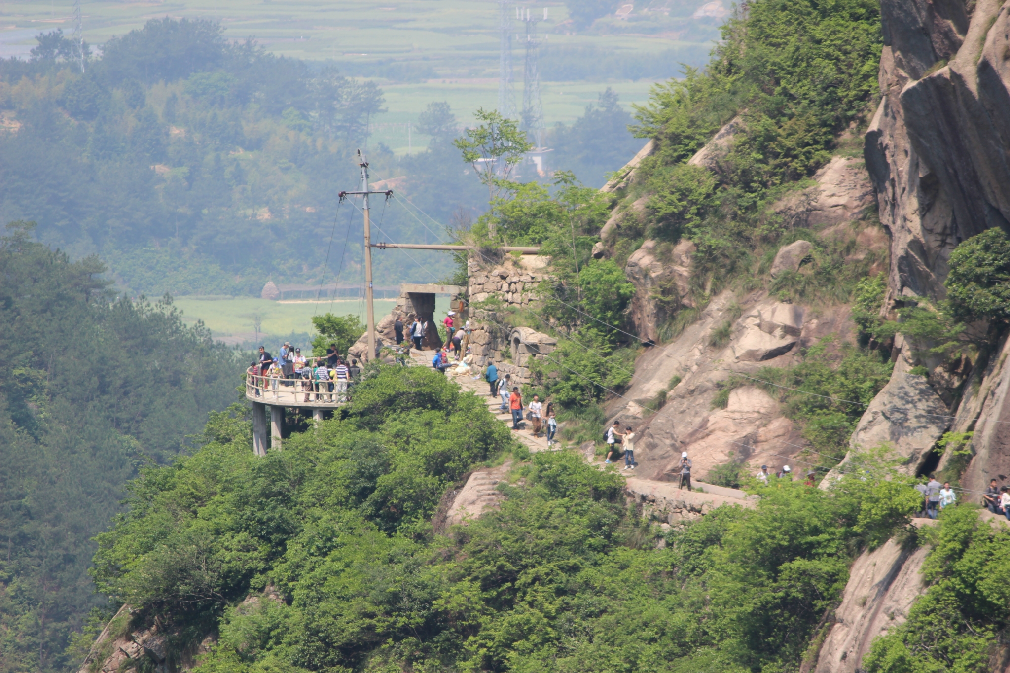 江南第一关近景.镜头拉近,也能看能哦!
