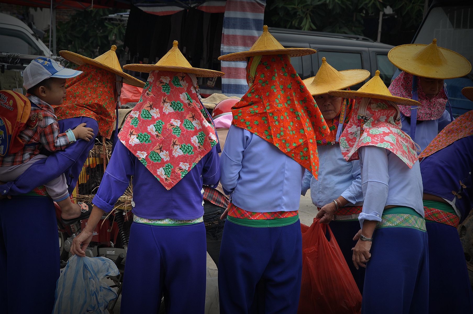 想套点近乎,她们一个劲的说tiamo(听不懂),看来学点闽南话也是600_398